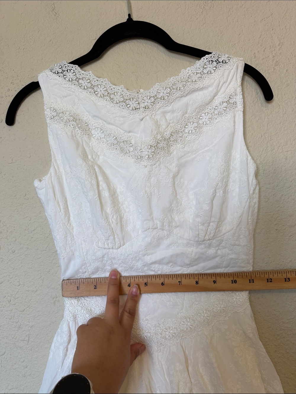 House of CB Scarlett White Embroidered Cotton Lace Trim Mini Dress size XS Long - Picture 11 of 16